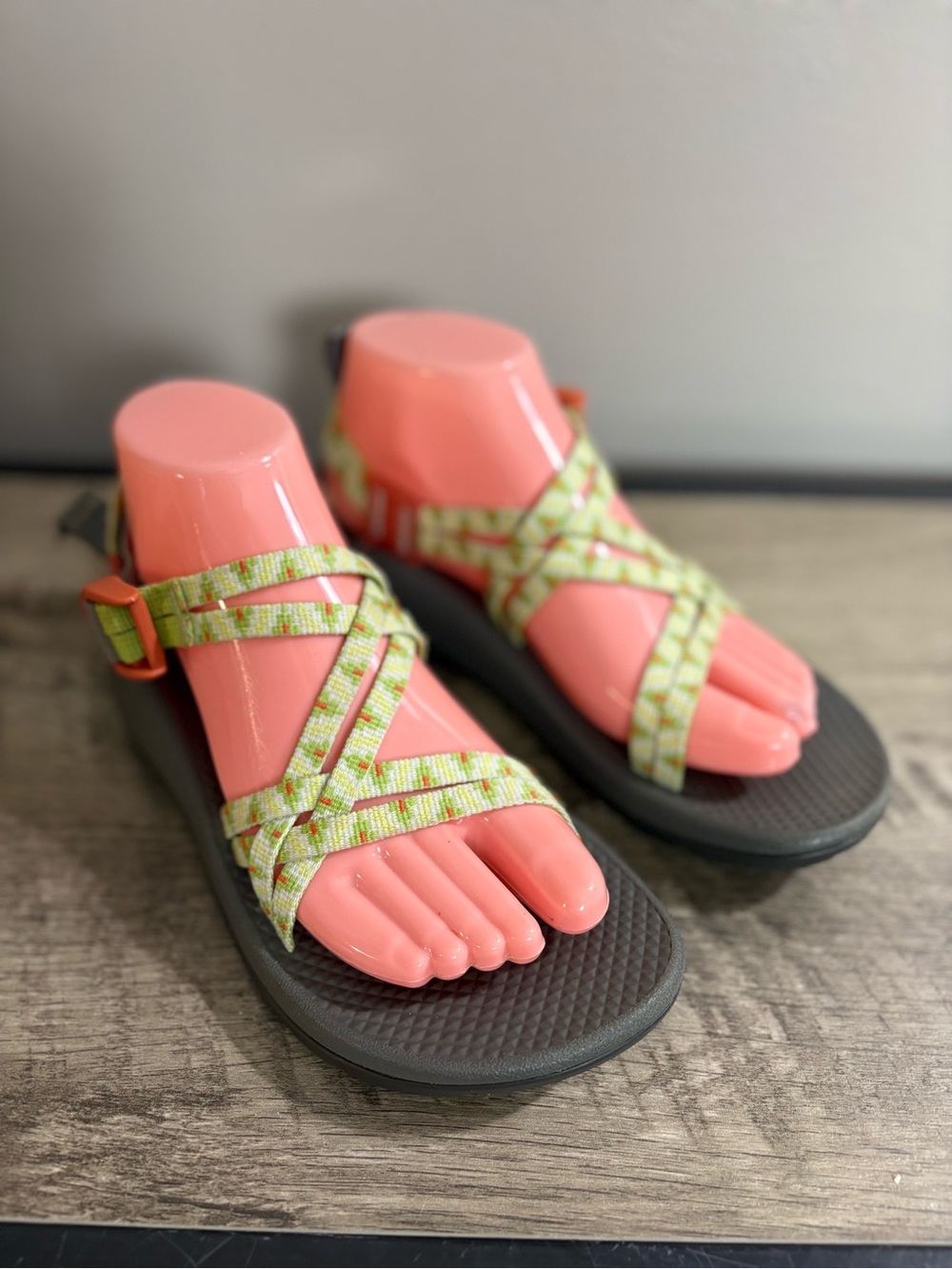 Women's CHACO Green & Orange ZX1 Eco-tread ZIGZAG GREENERY Strappy SPORT SANDALS
